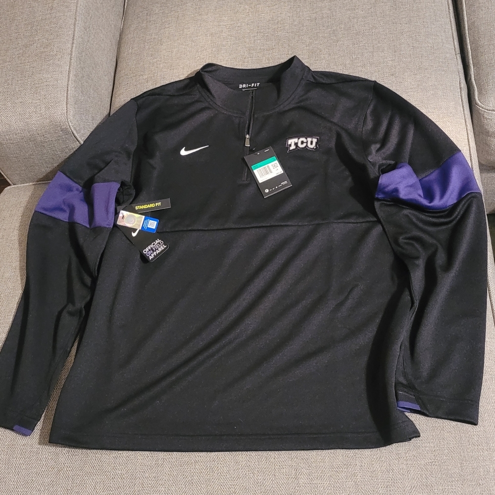 Men nike athletic Jacket size XL new